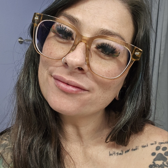 Meet your Posher, Elle - Picture 14 of 14